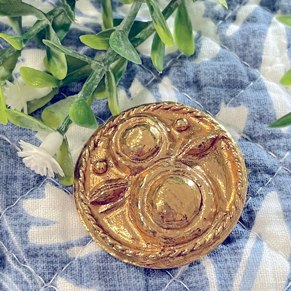 Gorgeous Charles Jourdan Vintage Gold Earrings - Picture 5 of 5